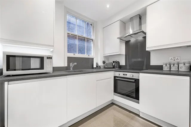 Gilbert Street, Mayfair, W1K, photo 3