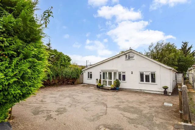 Near Burnham, Berkshire, photo 1