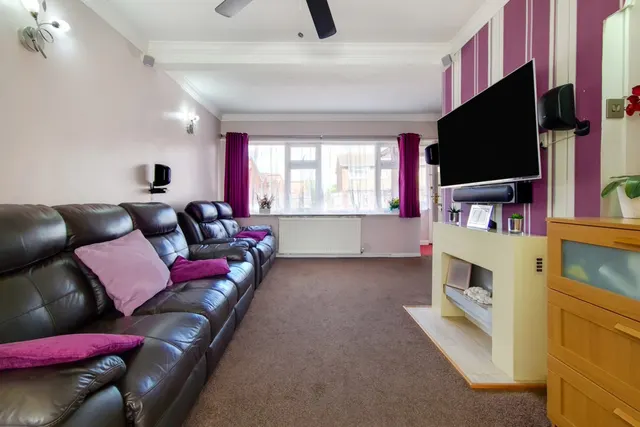 Photo 2 — Sandy Lane, Mitcham, London