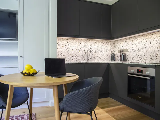 Coleherne Road, London, SW10, photo 2