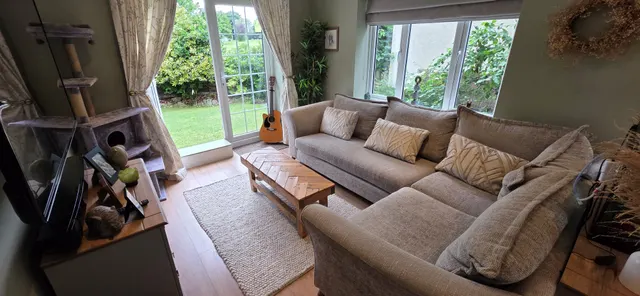 Ridge Crescent, Marple, SK6, photo 2