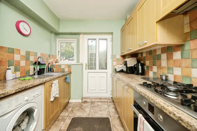 Pedmore Walk, Oldbury, B69, photo 3
