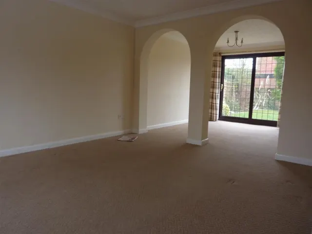 Furzton, Milton Keynes, MK4, photo 3