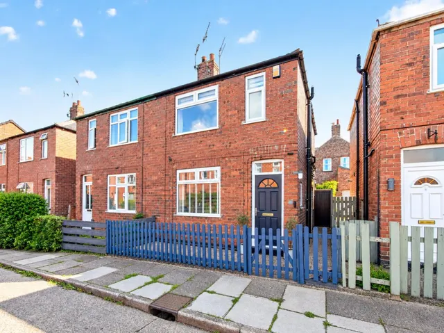 Montague Street, York, photo 1