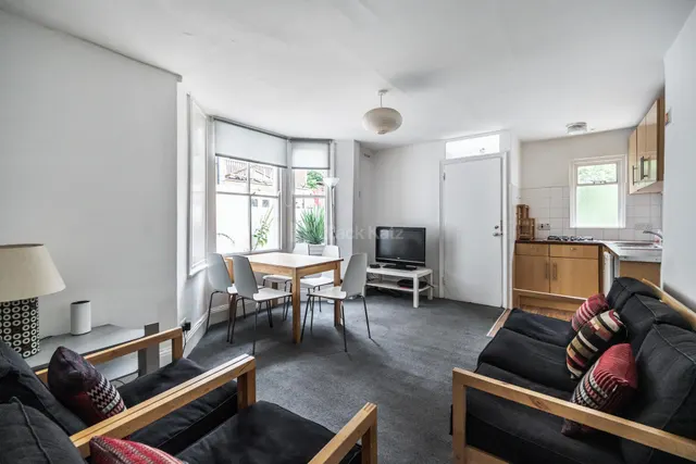 Alexandra Grove, N4, photo 1