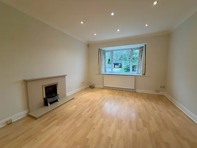 Plane Tree Rise, Leeds, LS17, photo 2