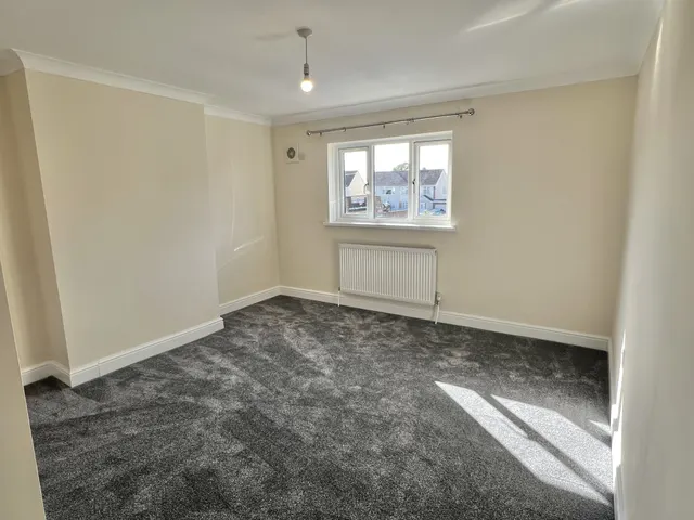 Station Road, Yate, BS37, photo 3