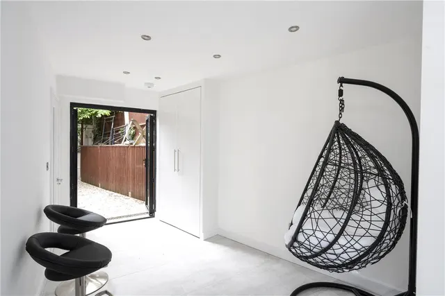 Photo 2 — Kingsmead Road, London, SW2