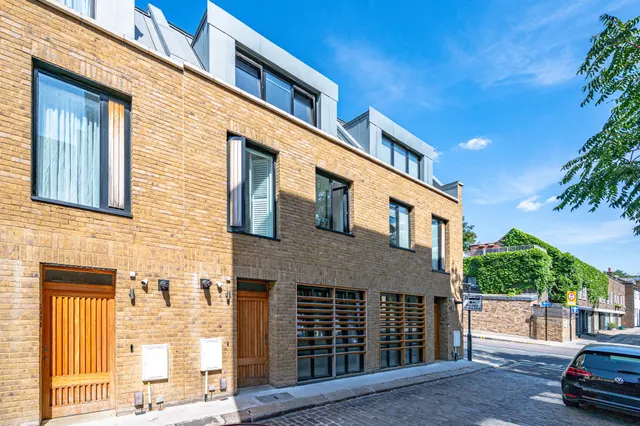 105c Camden Mews, London, photo 1