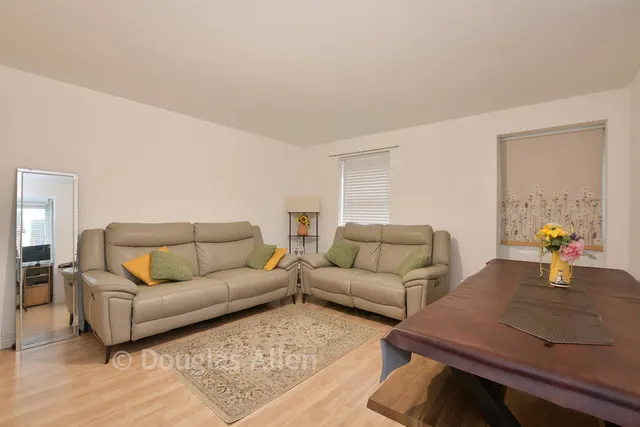 Glandford Way, Chadwell Heath, RM6, photo 3