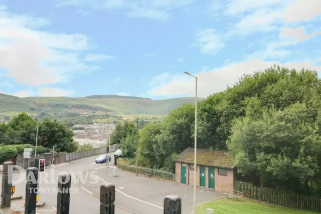 Ystrad Road, Pentre, CF41, photo 2