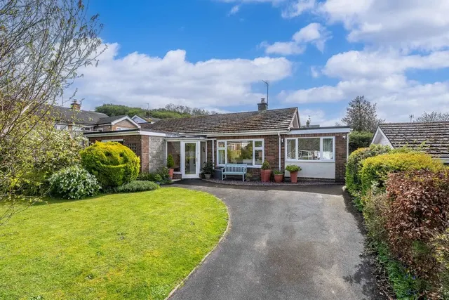 Walton Avenue, Much Wenlock, Shropshire TF13 6HA, photo 1