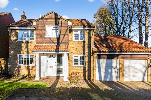 Abbots Lane, Kenley, CR8, photo 2