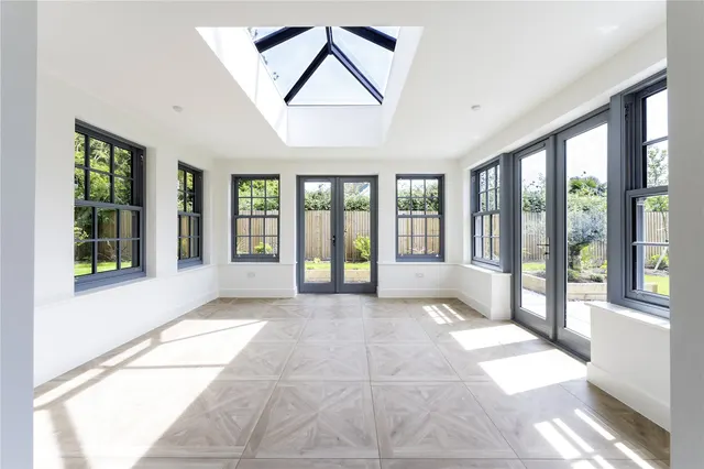 Stunning NEW HOME in an exclusive gated development of only eight homes, photo 2