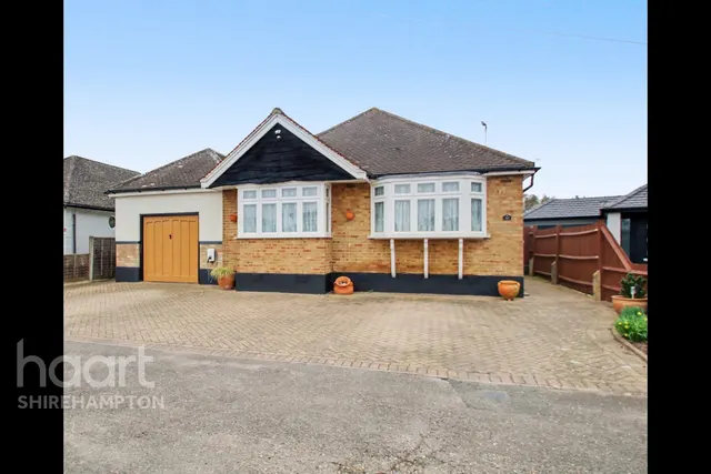 Lois Drive, Shepperton, TW17, photo 1