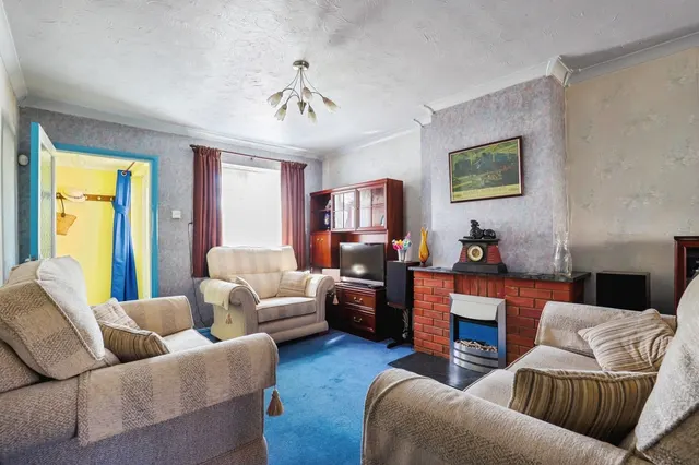 Photo 3 — Richmond Drive, Sittingbourne, Kent, ME10