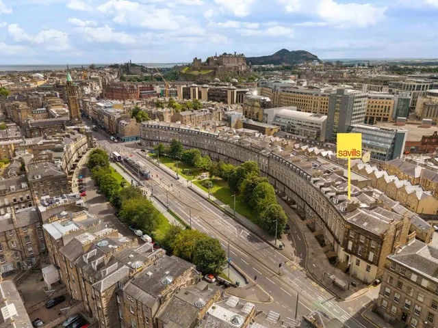Atholl Crescent, West End, Edinburgh, Midlothian, EH3 8HQ, photo 1
