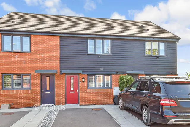 Beasley Close, Queenborough, ME11, photo 1
