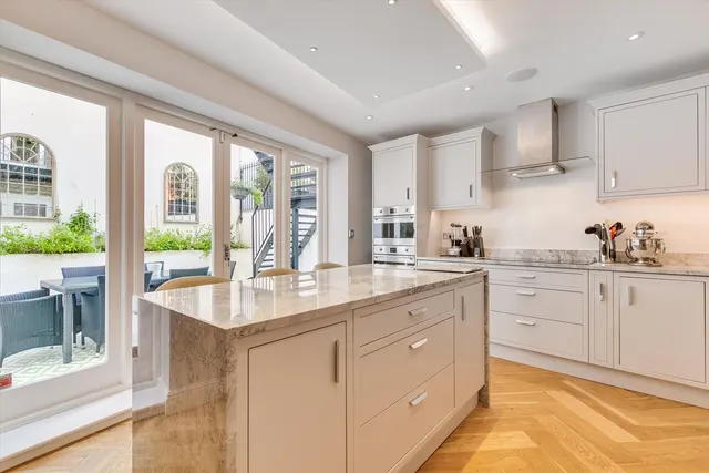 Crescent Grove, London, SW4, photo 2