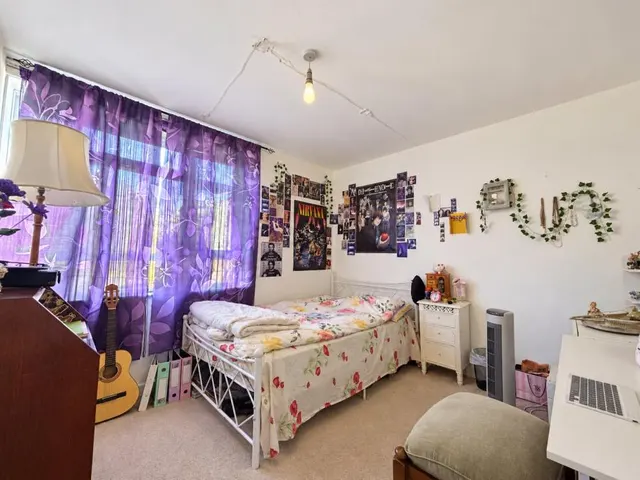 Crescent Road, Wokingham, RG40, photo 3