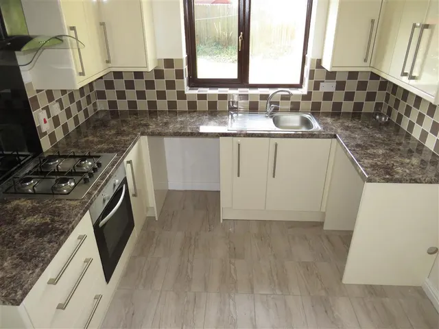 Stenson Road, DE23, photo 3