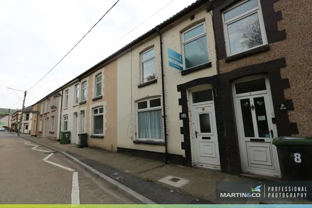 Main Road, Penrhiwceiber, photo 1