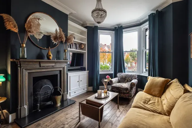 Kings Road, Willesden, NW10 2BL, photo 1