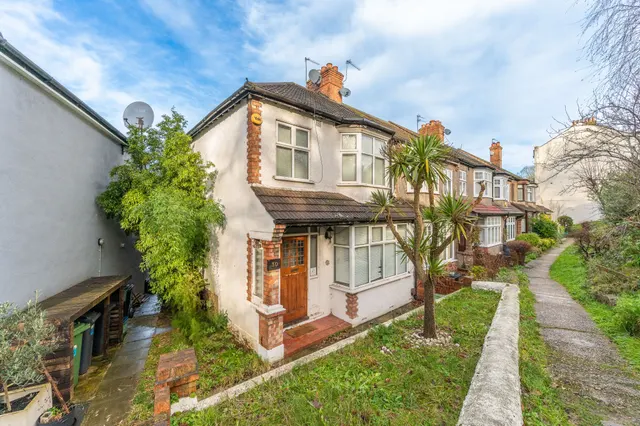 London, SE25, photo 1