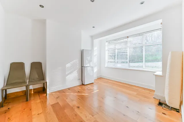 London, SE25, photo 2