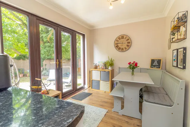 Elmfield Close, Potterspury, NN12, photo 3