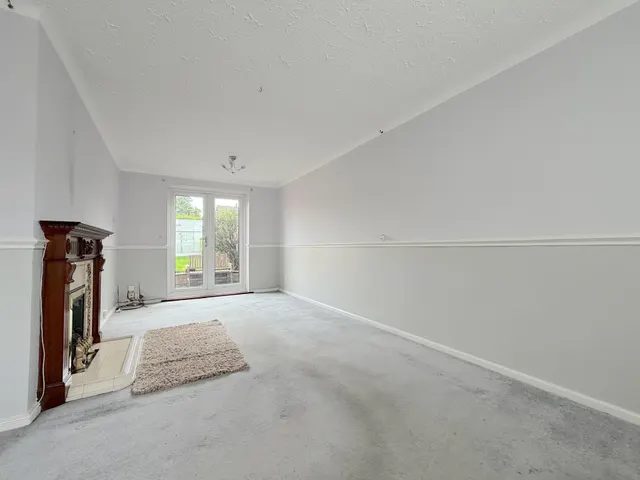 Ascot Drive, Longford, WS11, photo 3