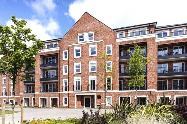 Toye Avenue, Whetstone, London, N20 0FN, photo 1