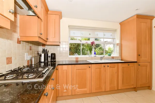 Masons Way, Pulborough, RH20, photo 2
