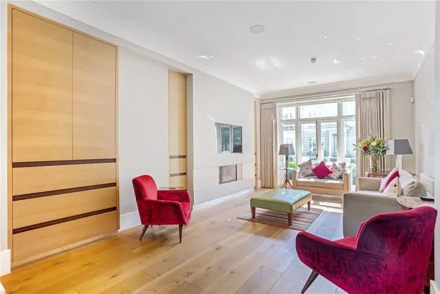Elgin Crescent, London, W11, photo 1