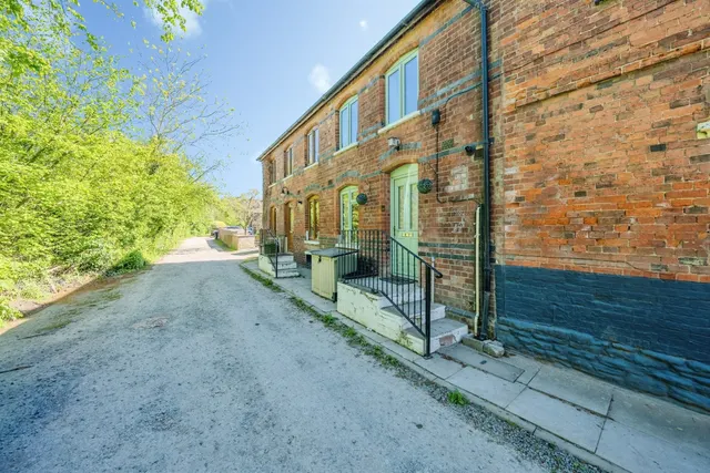 St. Elizabeths Cottages, Lower Bullingham, HEREFORD, photo 1