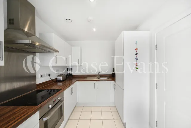 Photo 2 — Ravenscroft Court, 36 Essian Street, Limehouse, London, E1