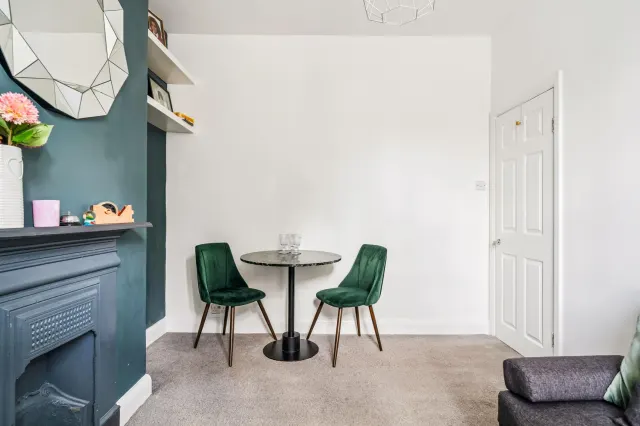 Brook Road South, Brentford, TW8, photo 2