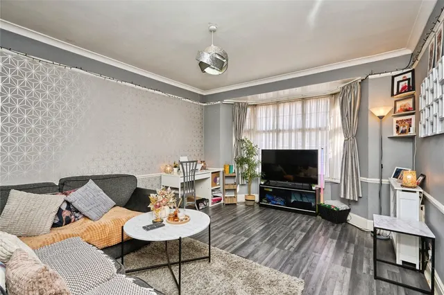 Louis Road, Sandown, PO36, photo 3