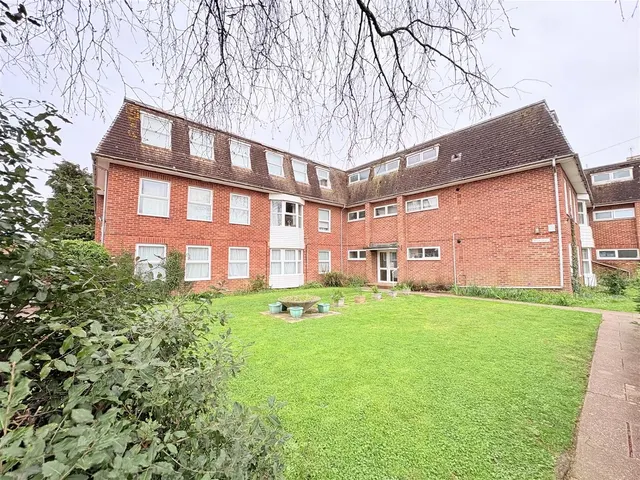 Photo 2 — Spring Road, Sholing, Southampton