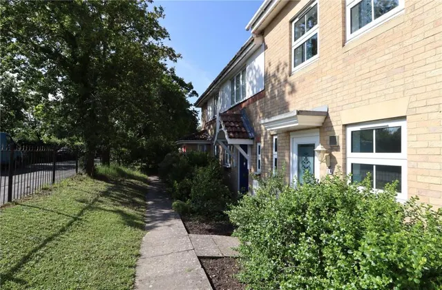 Anchorage Way, East Cowes, PO32, photo 1