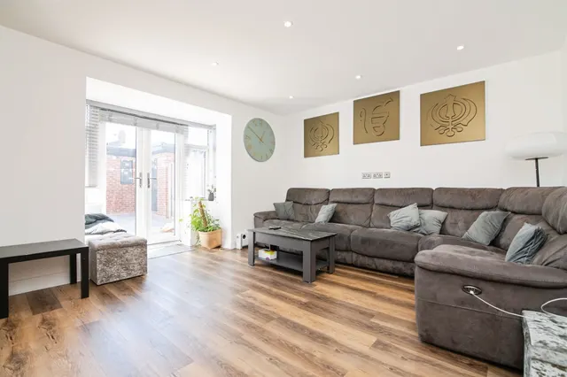 Sienna Way, West Bromwich, B71, photo 2