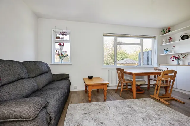 Cheshire Close, Salisbury, SP2, photo 3