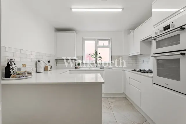 Palmerston Road, London, N22, photo 1