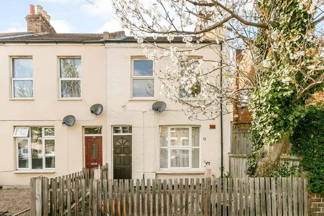 Danbrook Road, SW16, photo 1