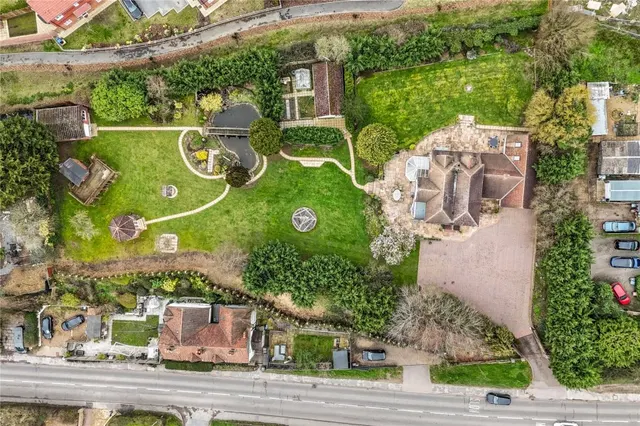 House Under Offer with 4 bedrooms in Thorley, Bishop's Stortford, CM23, photo 3