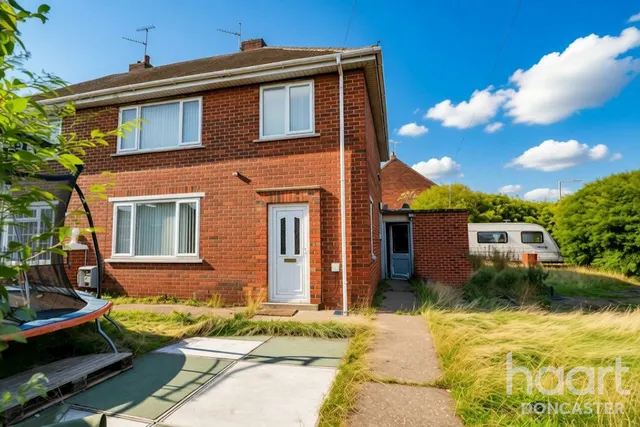 3 bedroom house, Lancaster Avenue, Doncaster, DN2