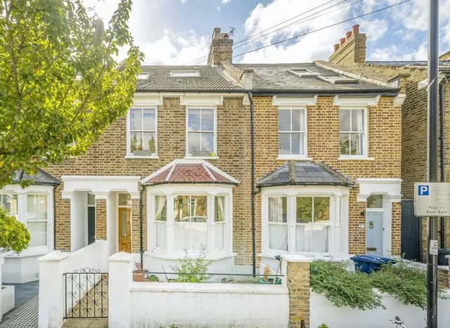 Montgomery Road, Chiswick, W4, photo 1