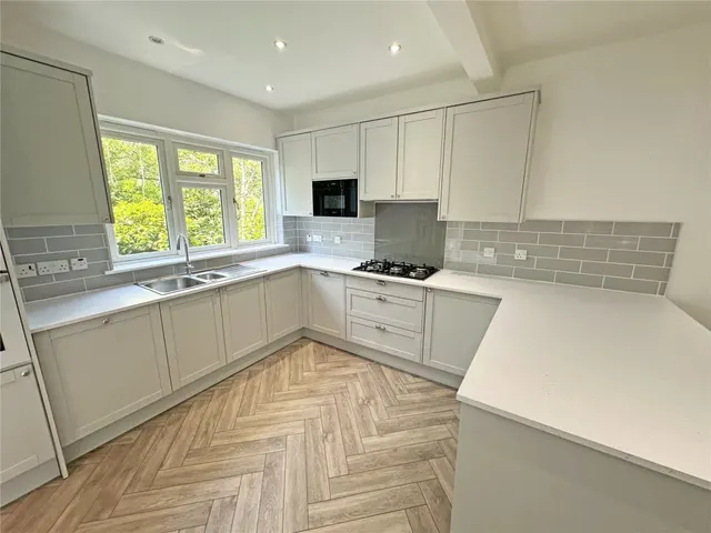 Brockenhurst, Hampshire, photo 2