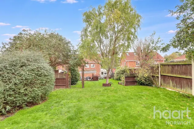 West End, Norwich, NR8, photo 2