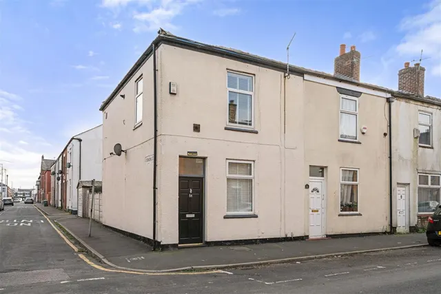 Henrietta St, Leigh, photo 1